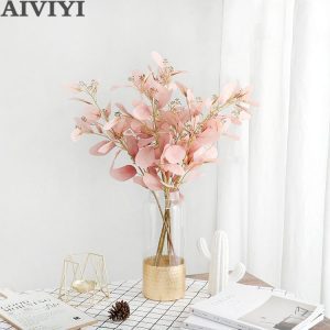 זר אקליפטוס מלאכותי עלי כסף. קישוט בית