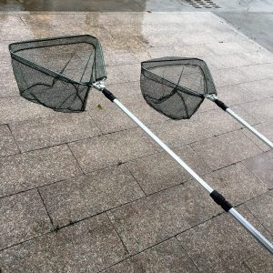 רשת דייג טלסקופית מתקפלת, עשוייה סגסוגת אלומיניום חזקה. בגדלים לבחירה 150/170/210 ס"מ