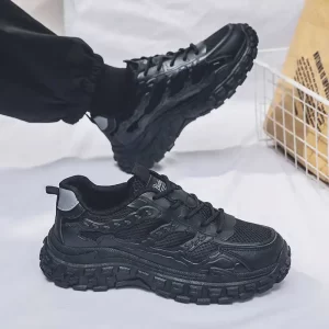 נעלי ספורט לנשים עם סוליית גומי