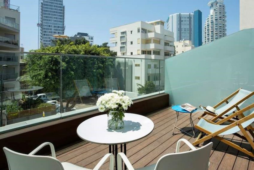 balcony